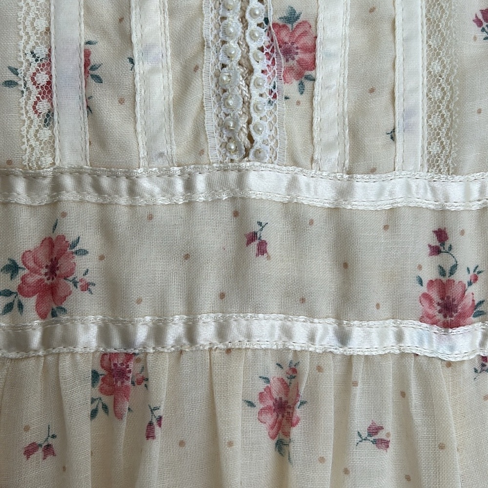 Vintage 1981 Jessica McClintock for Gunne Sax ivory-sprigged prom dress - Picture 3 of 7
